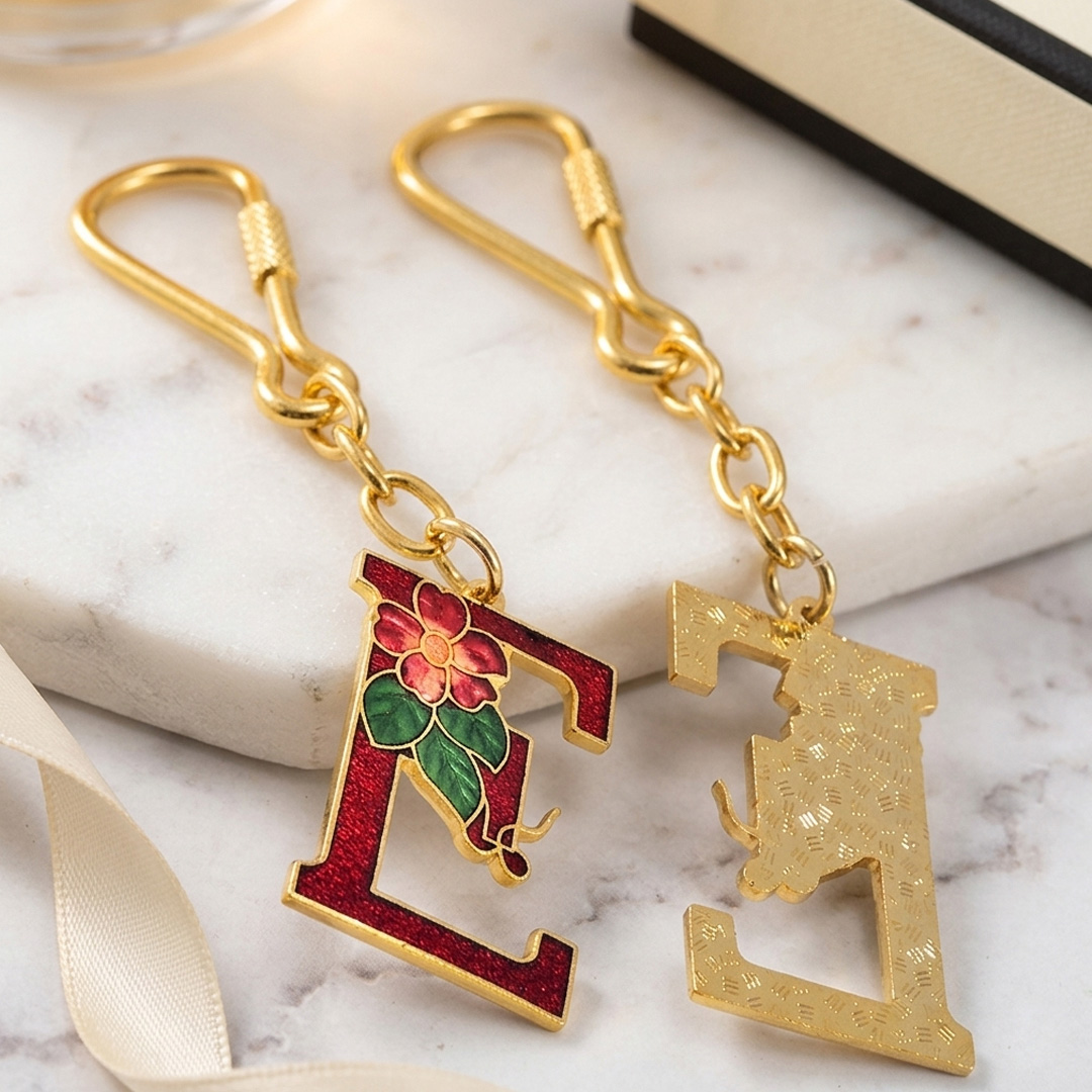 English letter Enamel key chain